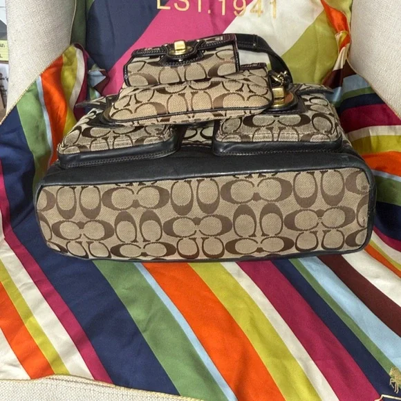 Coach Legacy Signature Gigi Tote, wristlet, flap turnlock wallet, 3-piece Set - Picture 10 of 12